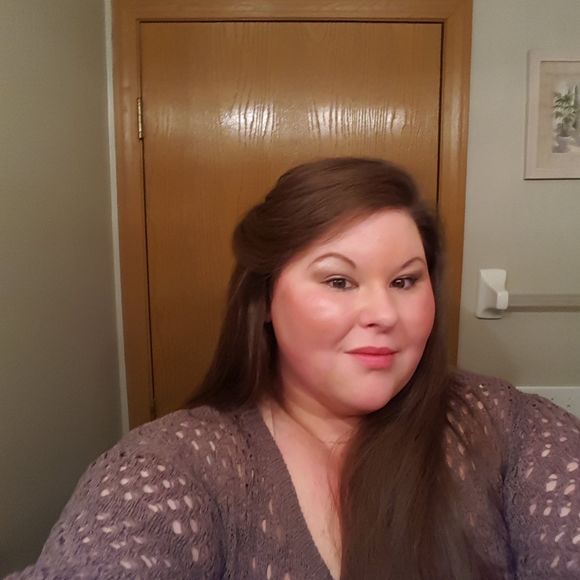 Meet your Posher, Kelli - Picture 1 of 1